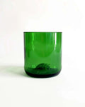 Little Ivey Trinkglas in klassischem Weingrün – nachhaltiges Upcycling-Produkt.